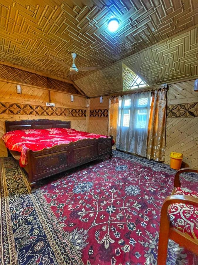Lala Rukh Group Of Houseboats Hotel Srinagar  Exterior photo